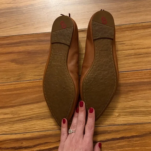 Frye Regina Women's Ballet Flat Size 7 Cognac Leather Pointed Toe Shoes - Picture 2 of 5